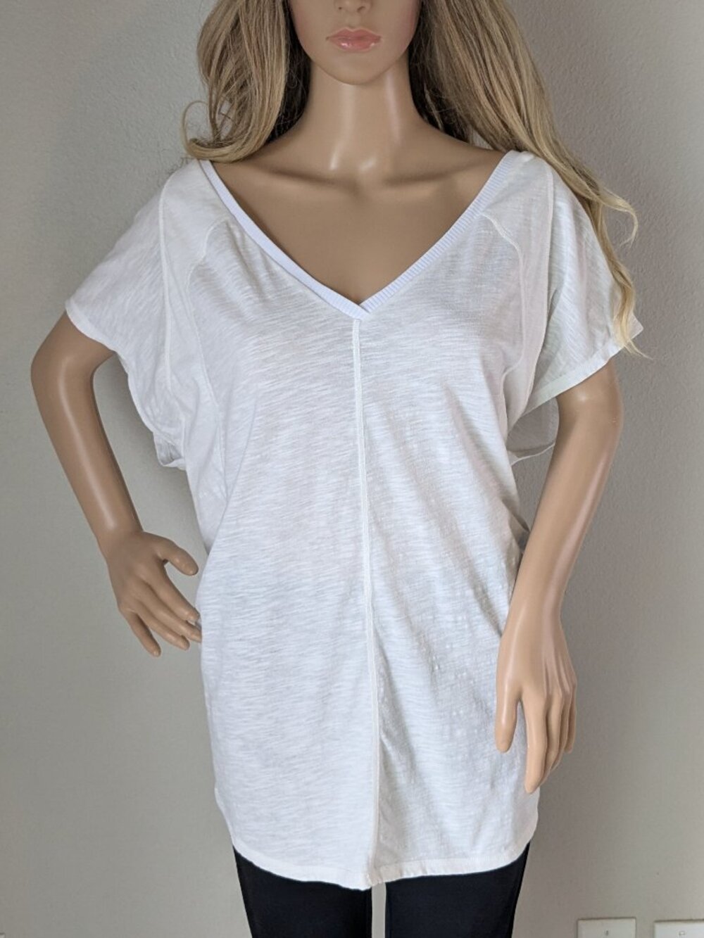 Free People Movement Open-Back Shirt Women's XL White Ties All It V-neck Tee